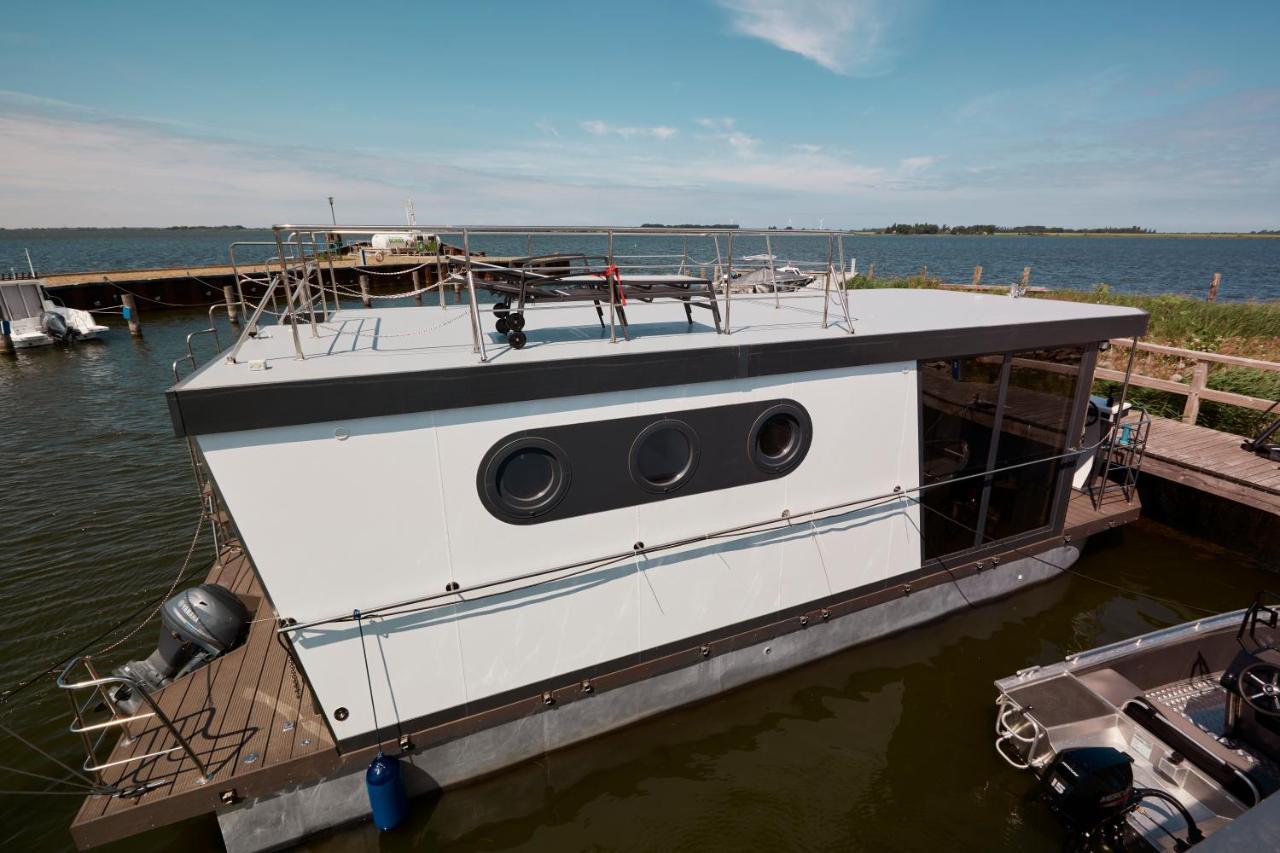 Hausboote Und Fewo Vieregge Luaran gambar