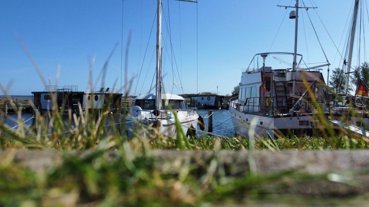 Hausboote Und Fewo Vieregge Luaran gambar